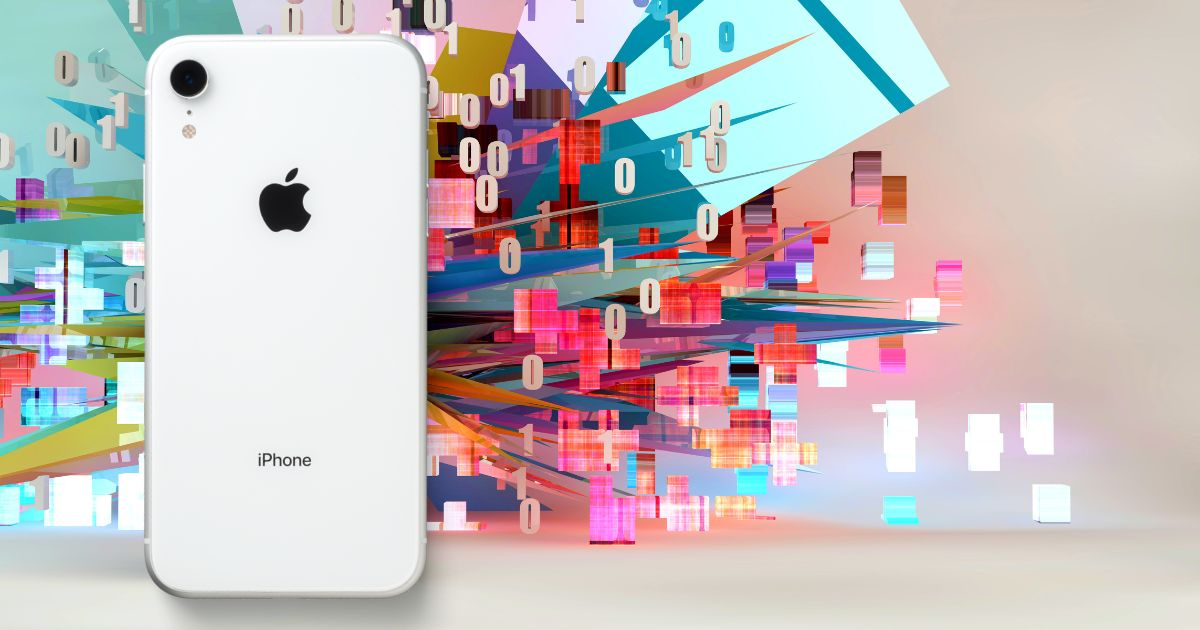 iPhone de Apple con un diseño abstracto de datos y gráficos digitales en el fondo, representando la innovación en el desarrollo de aplicaciones para iPhone utilizadas por millones de usuarios.