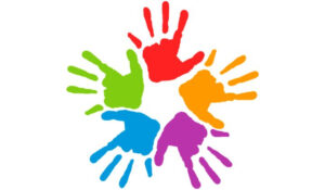 Manos coloridas en forma de círculo, representando la diversidad y creatividad en Noticias Cultural, enfocado en eventos y actualidad cultural.