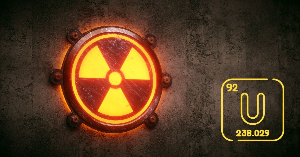 Mercado de uranio muestra un símbolo de radiación iluminado junto a un icono de uranio, representando mercado de uranio y la industria nuclear. Esta imagen es adecuada para artículos sobre la historia de la energía nuclear, empresas de uranio y centrales nucleares.